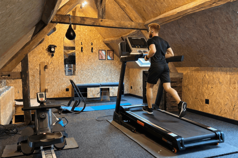 🏃‍♂️ Une salle dédiée au sport, yoga, running...