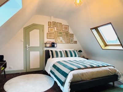 Vue de la chambre verte de la chambre d'hôtes La ferme de Montreuil.